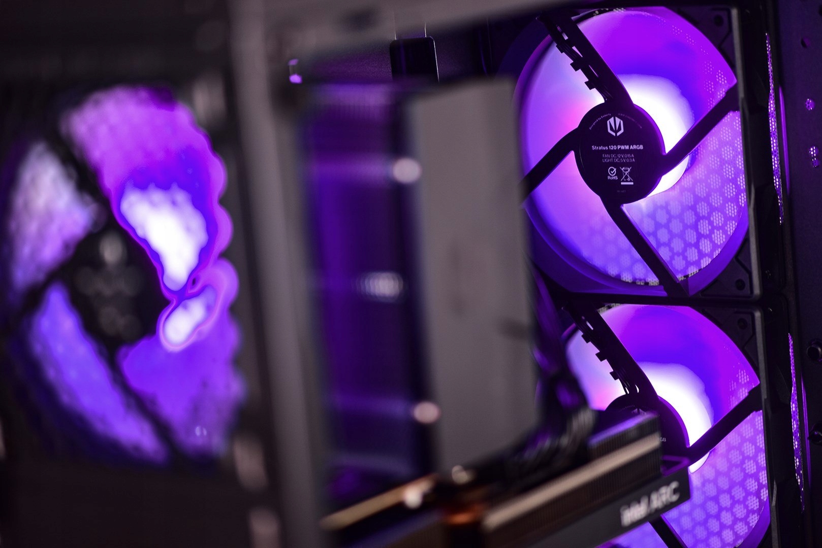 Pamięć RAM 32 GB DDR4 – Szybkość i wydajność w grach