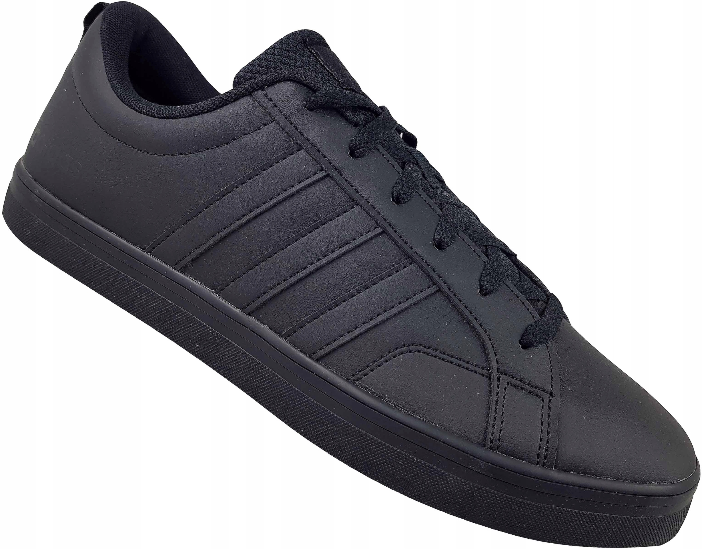 Klasyczny design z kultowymi paskami adidas – Styl na każdą okazję