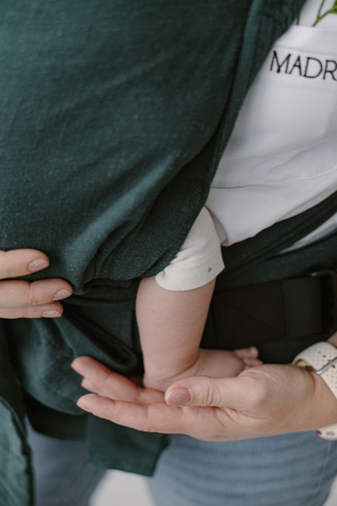 Nosidełko Kavka Handy Pro: Pine Green* (Len/wiskoza bambusowa) – Idealne dla Twojego dziecka