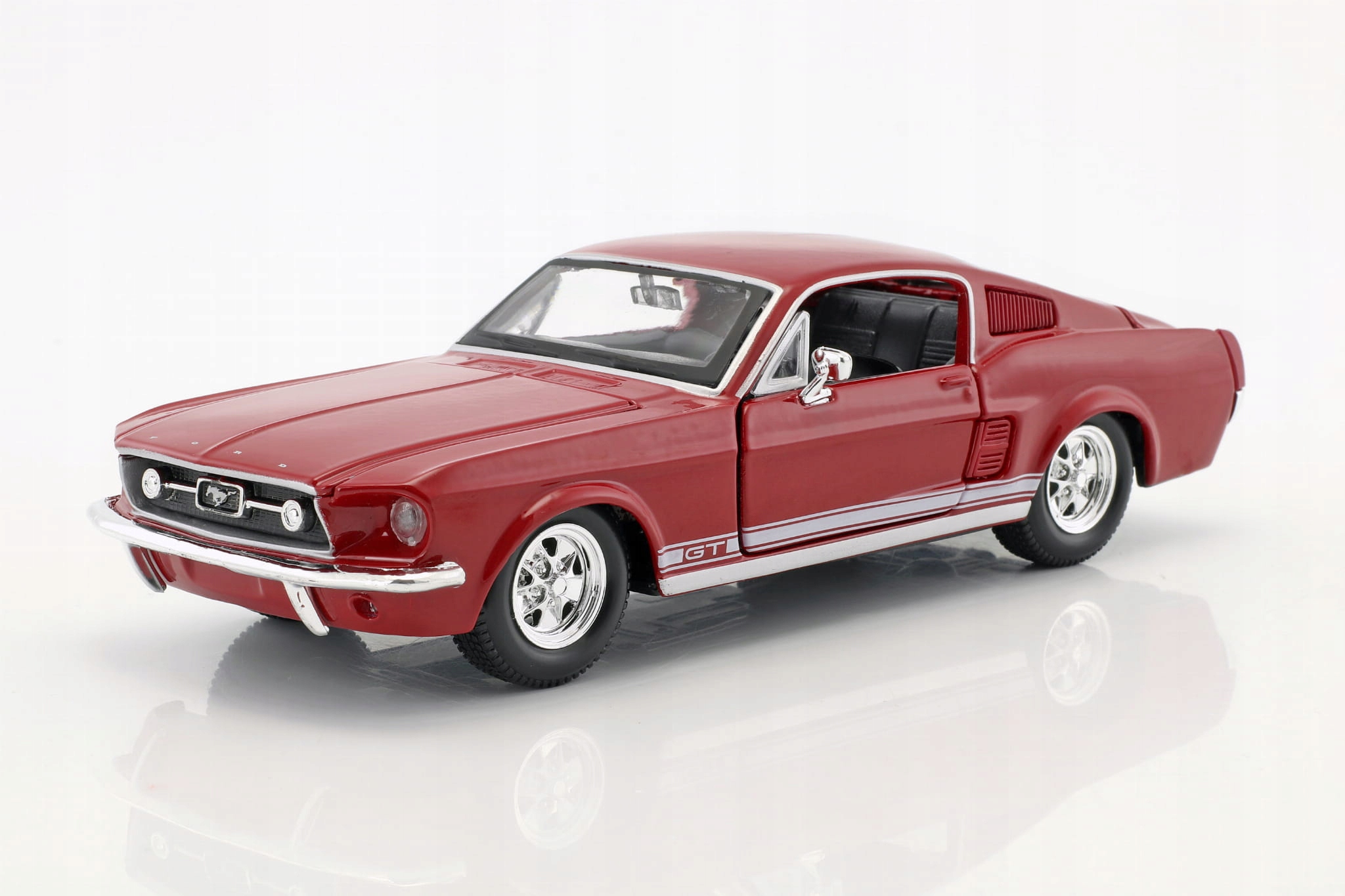 Model kompozytowy Ford Mustang GT 1967 1/24 czerwony – Klasyka motoryzacji w Twoim zasięgu