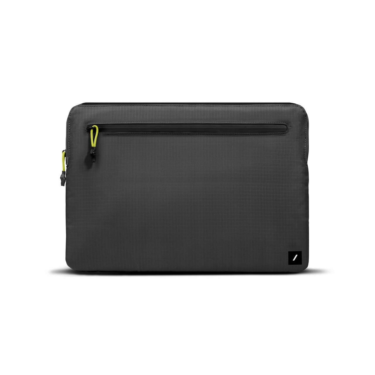 Funkcjonalna zewnętrzna kieszeń na akcesoria