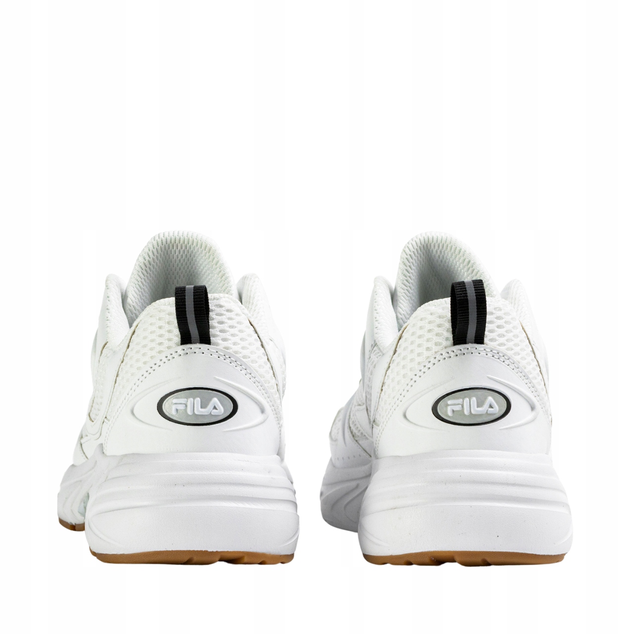 Stylowe logo Fila w różnych miejscach