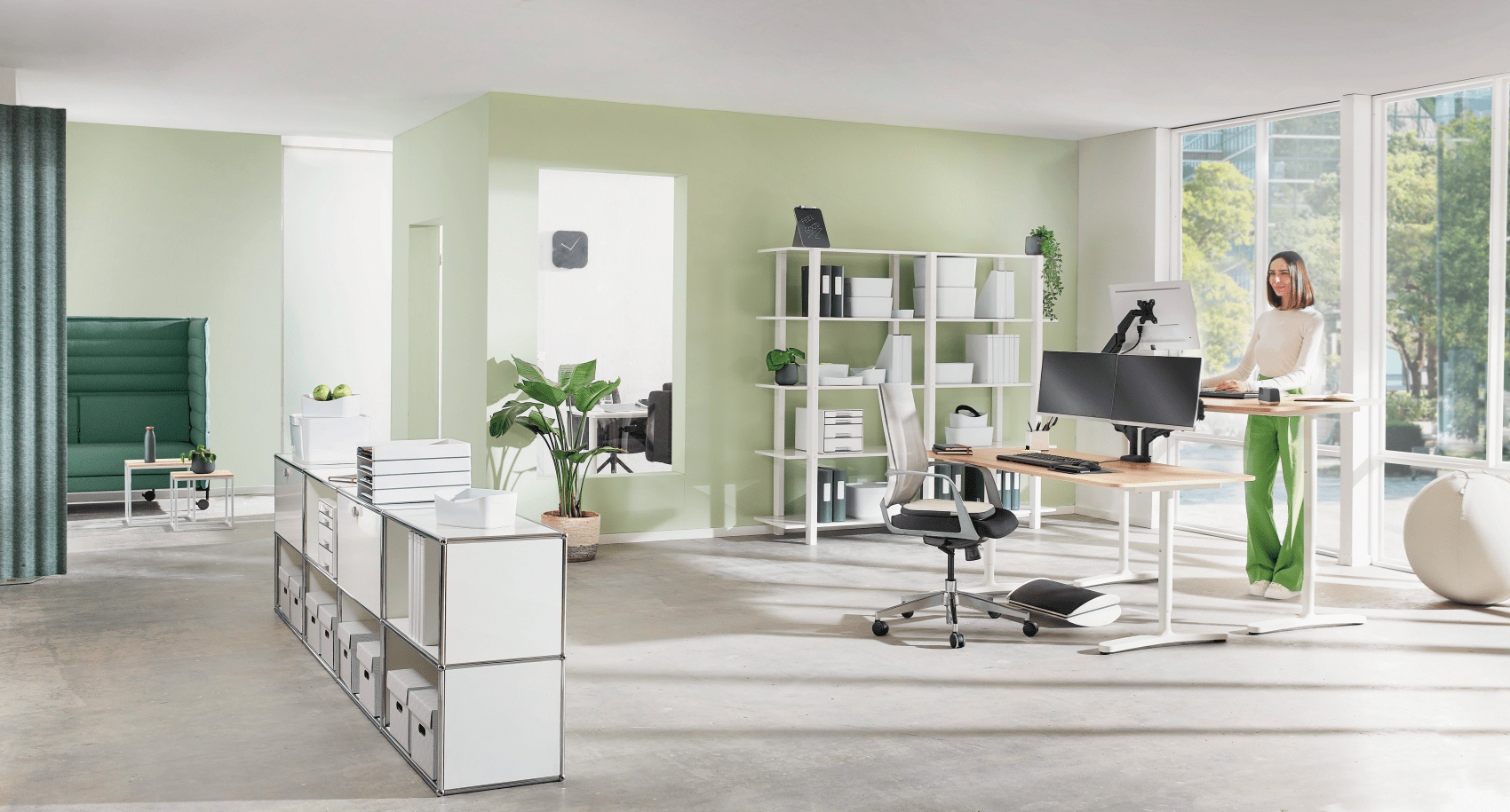Ramię na 2 monitory Leitz Ergo ciemnoszare – Ergonomia i wygoda w pracy