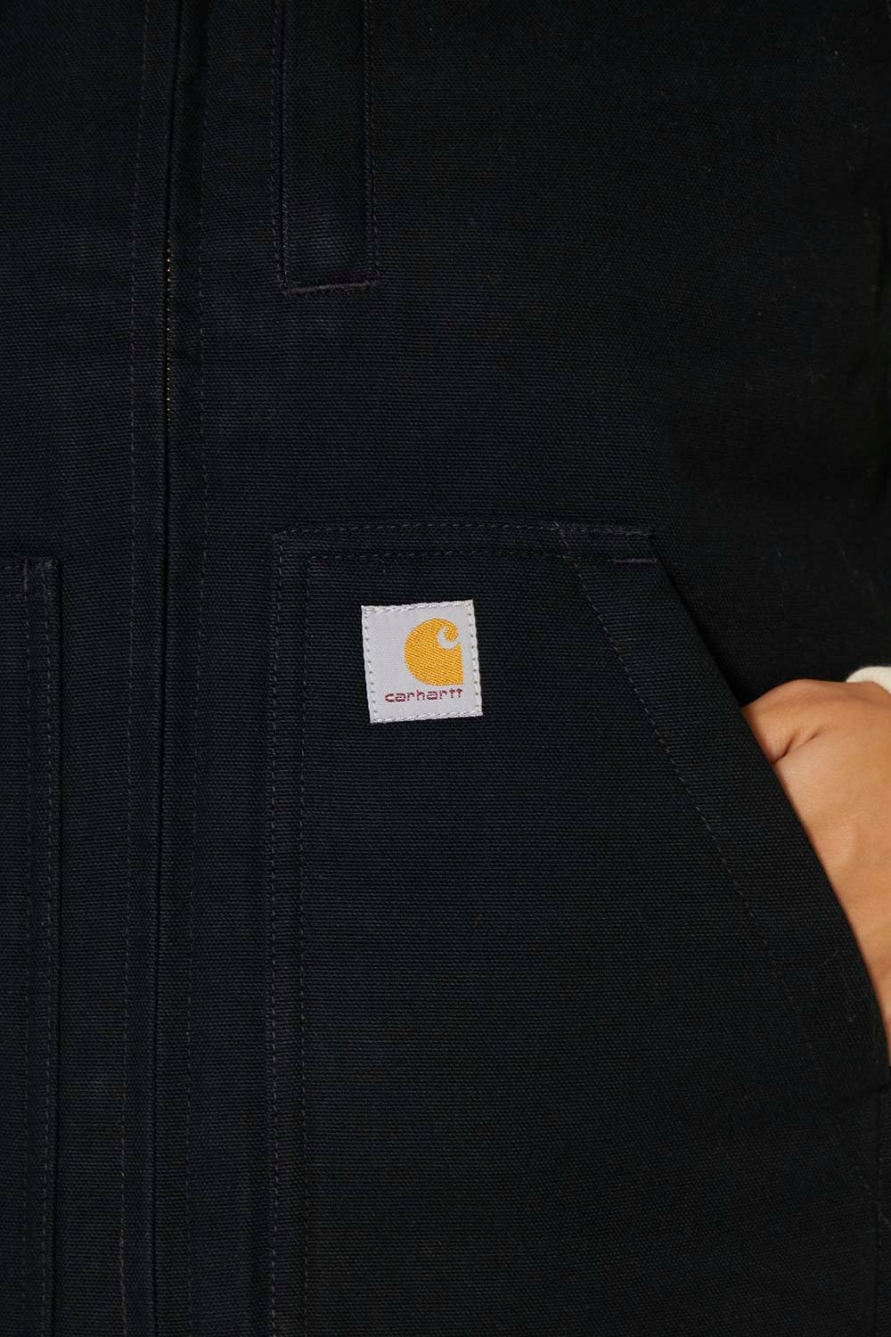 Trwałość i jakość od Carhartt – Dlaczego warto wybrać tę markę?
