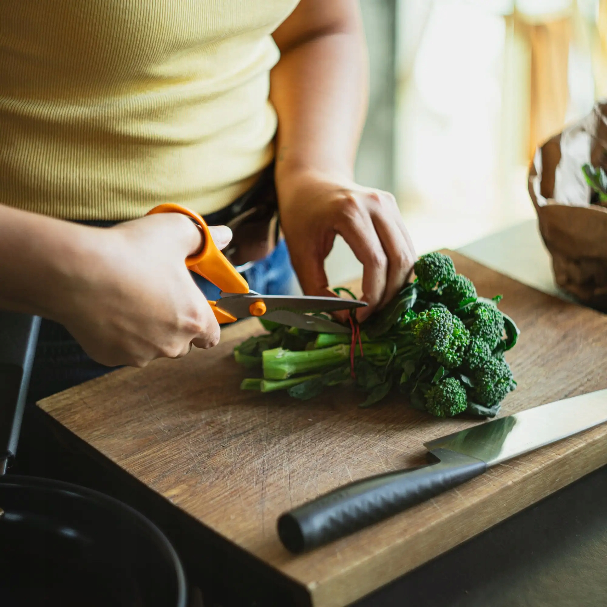 Nożyczki kuchenne FISKARS CLASSIC 18 cm – Niezbędnik w każdej kuchni