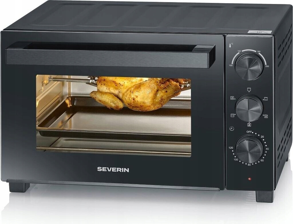 Akcesoria w zestawie: blacha, ruszt i rożen