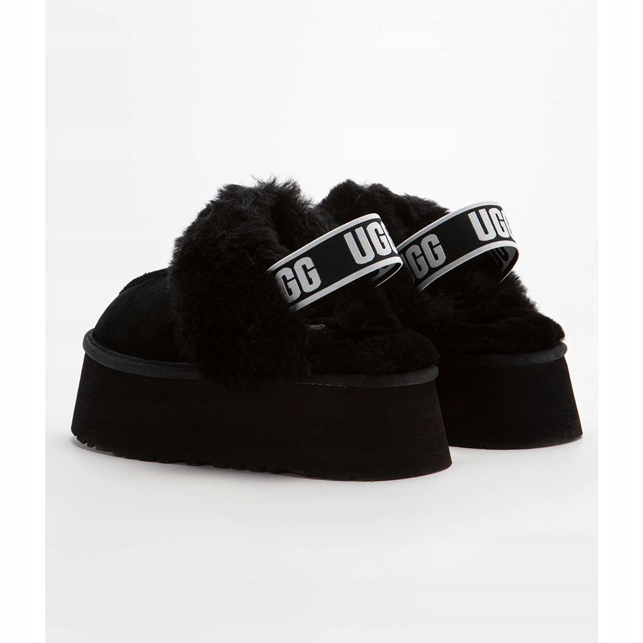 Modny design – czarny kolor i minimalistyczny styl