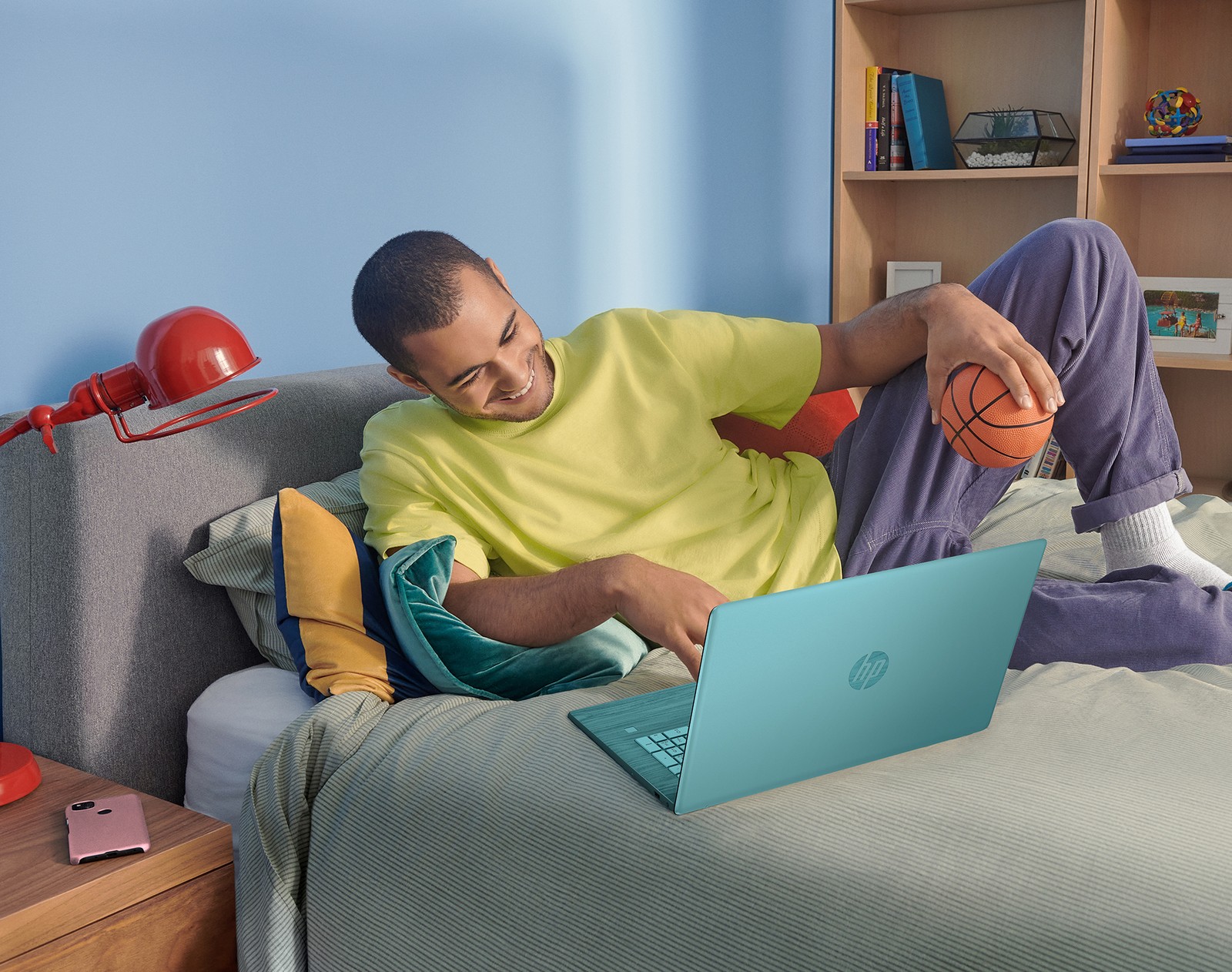 Laptop HP 17-cn3110ds – Idealny wybór do pracy i nauki