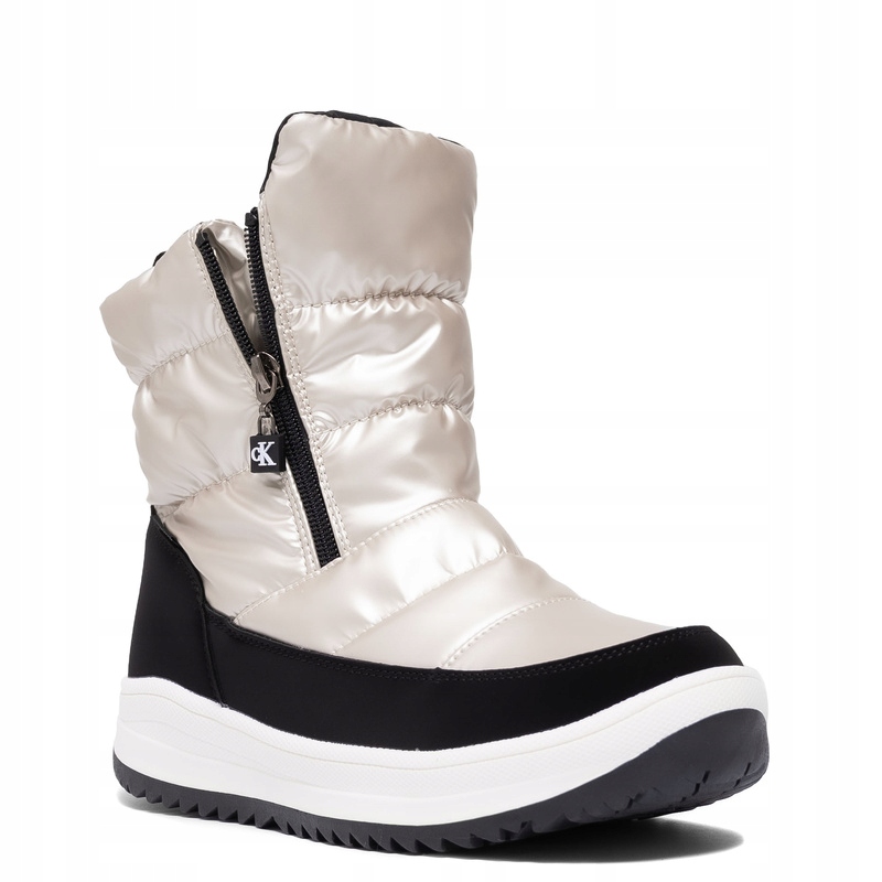 Klasyczny design z monogramem Calvin Klein