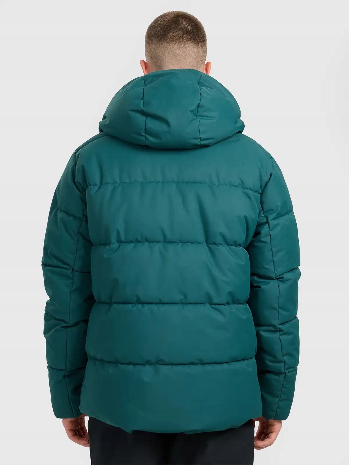 Nowoczesny design i funkcjonalność kurtki narciarskiej 4F