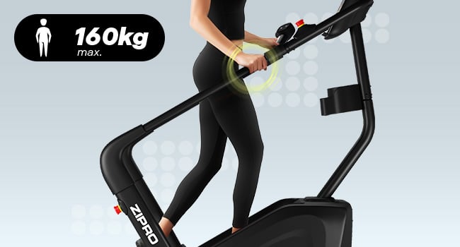 Trenująca osoba na ZIPRO Legday – poręcze i stabilna podpora podczas wejść.