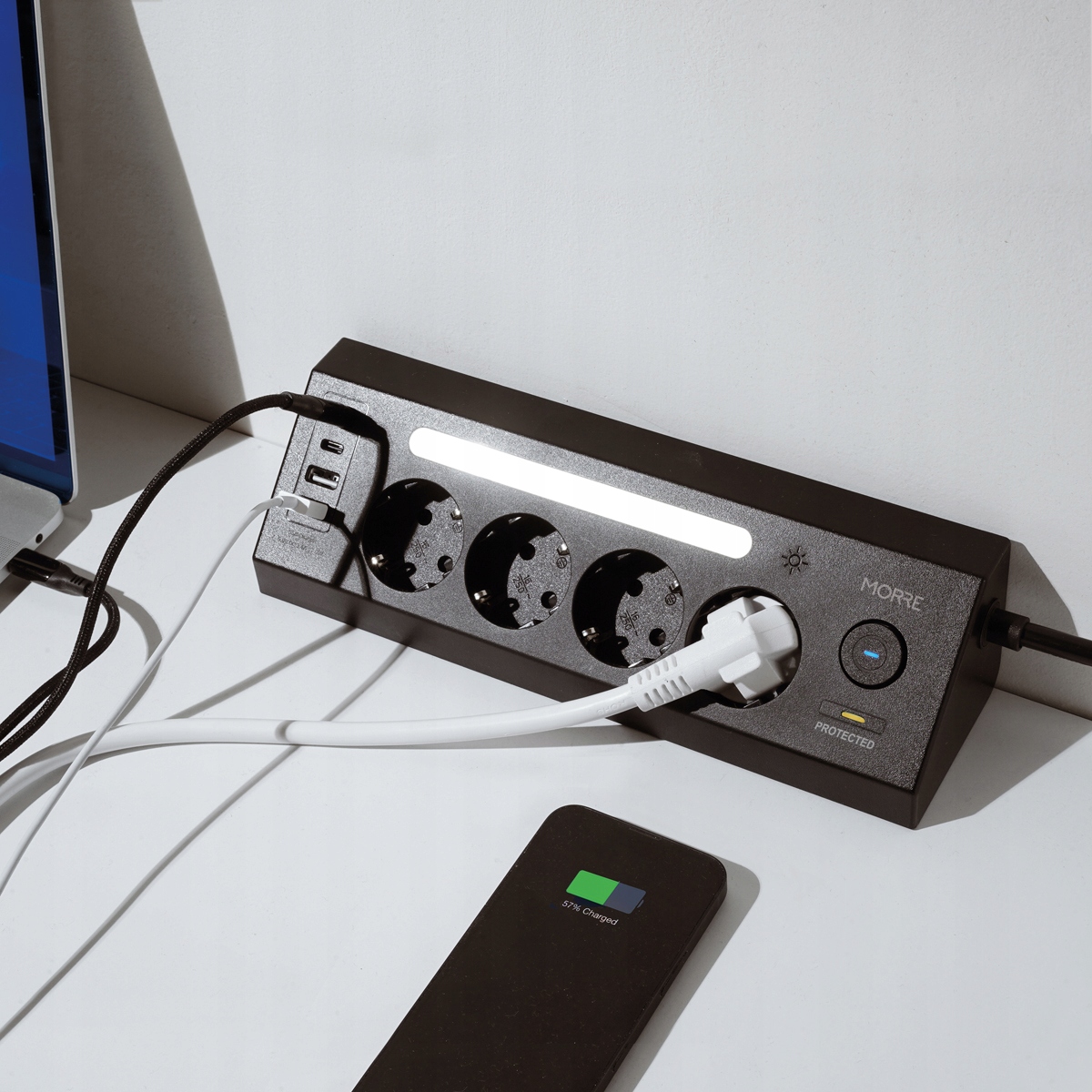 Szybkie ładowanie z portami USB – Błyskawiczne ładowanie dla Twoich urządzeń