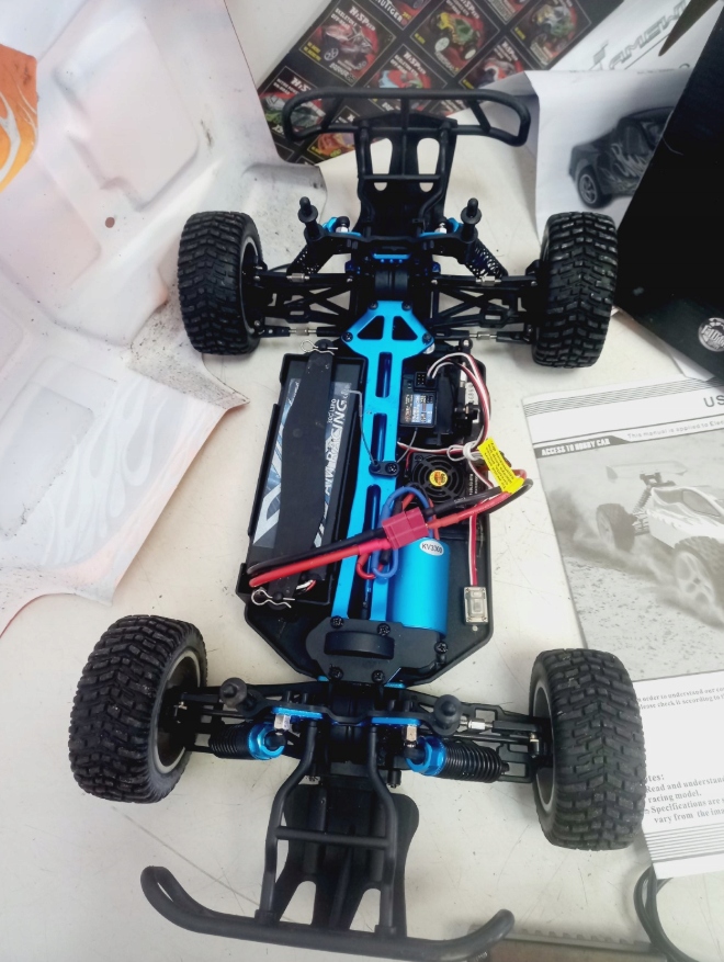 Amewi Short Course Truck Brushed 1:10 4WD – Idealny pojazd do zabawy na świeżym powietrzu