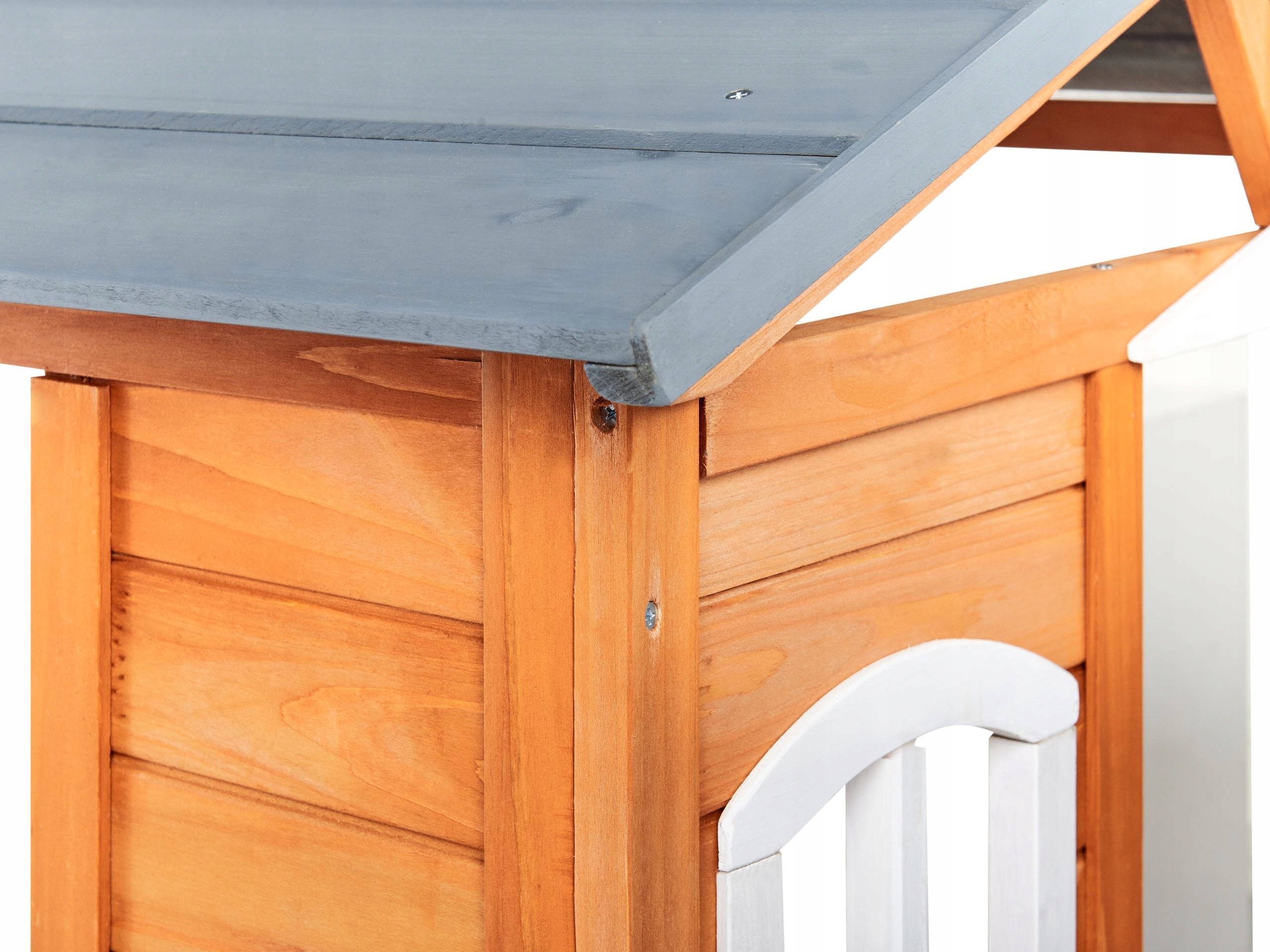 Trwała konstrukcja z drewna jodłowego