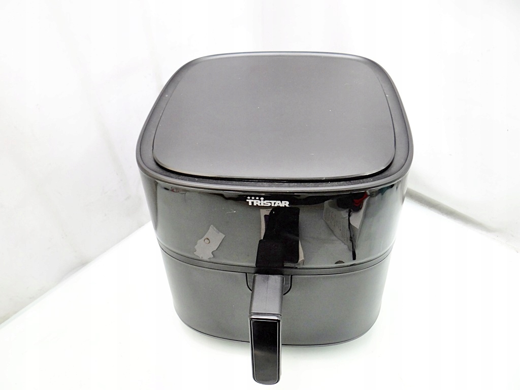 Duża pojemność 8 L – idealna dla całej rodziny