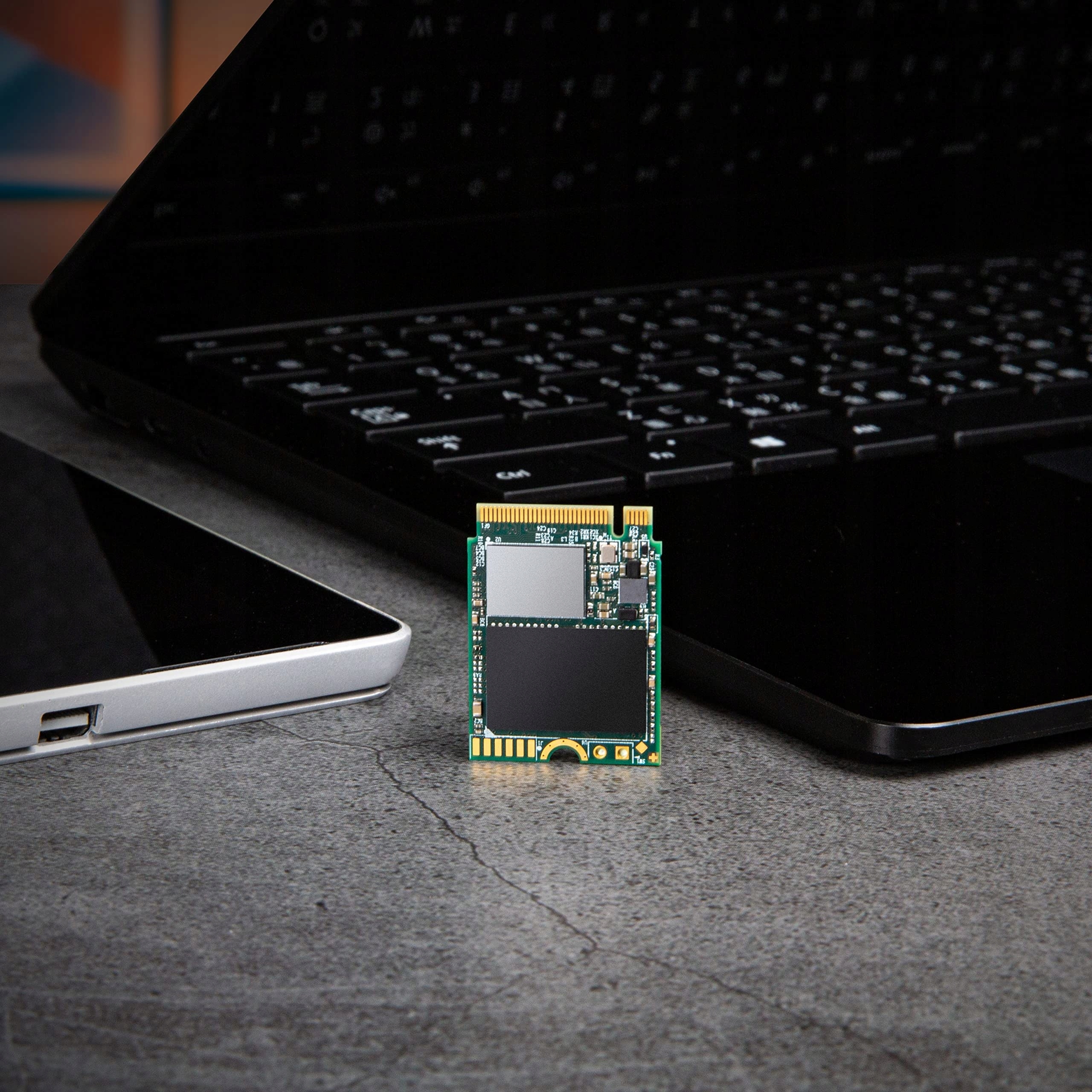 Kompaktowy dysk SSD MTE300S – Idealny do ultrabooków i laptopów