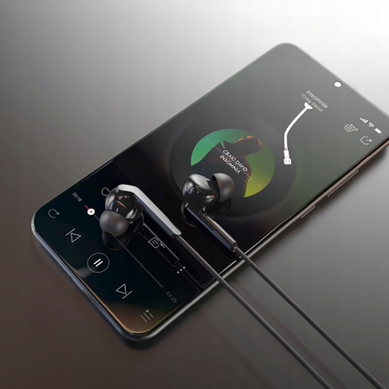 Wbudowane sterowanie do łatwej obsługi muzyki i rozmów