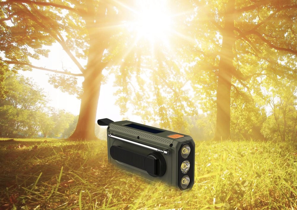 Przenośne radio FM z panelem solarnym – muzyka w każdym miejscu