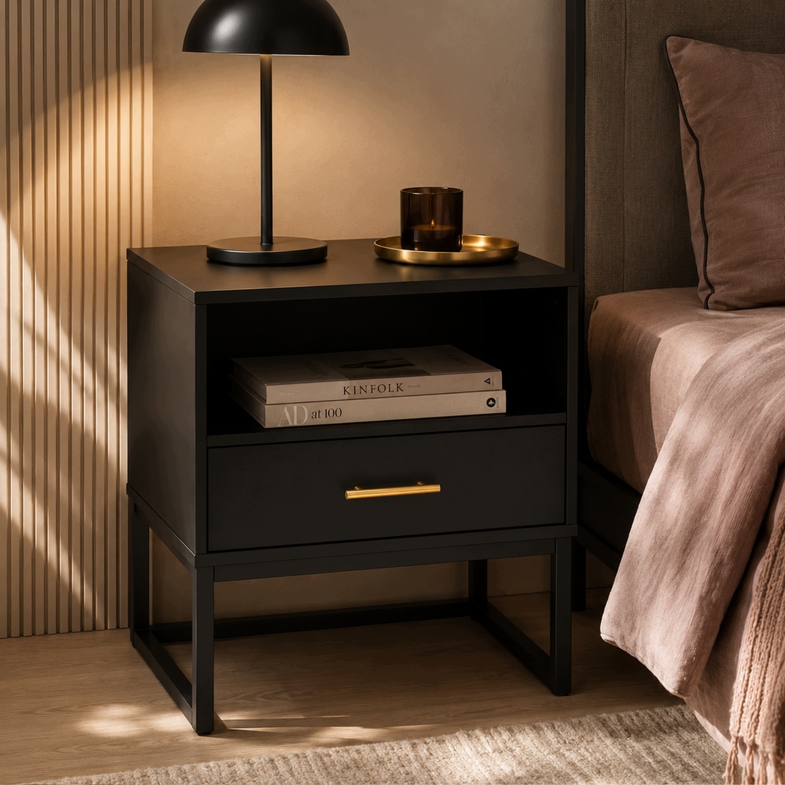 Nowoczesny design i trwałość – szafka nocna SCENA LIVING