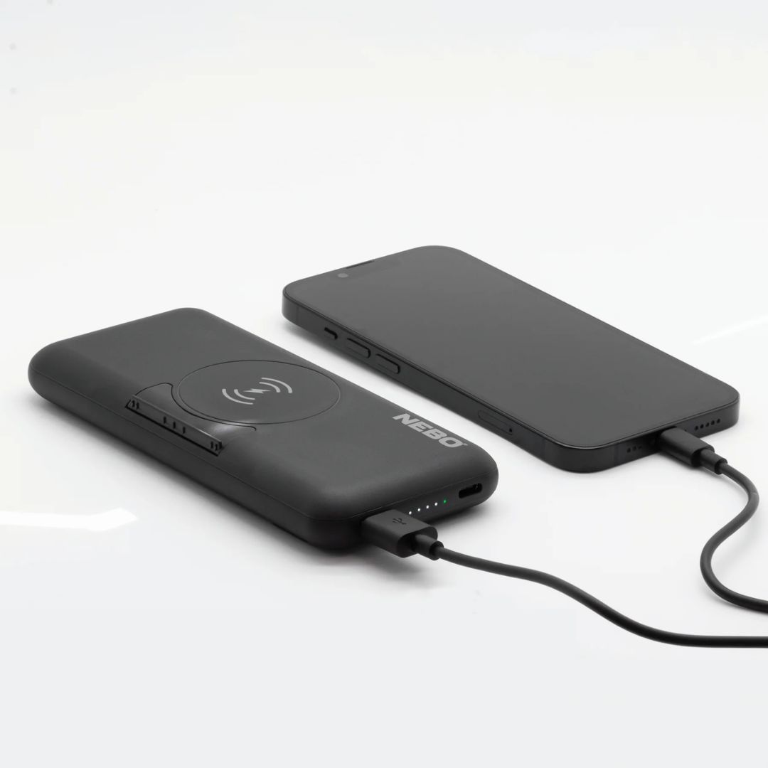 Porty ładowania – USB-A i USB-C PD dla szybkiego zasilania