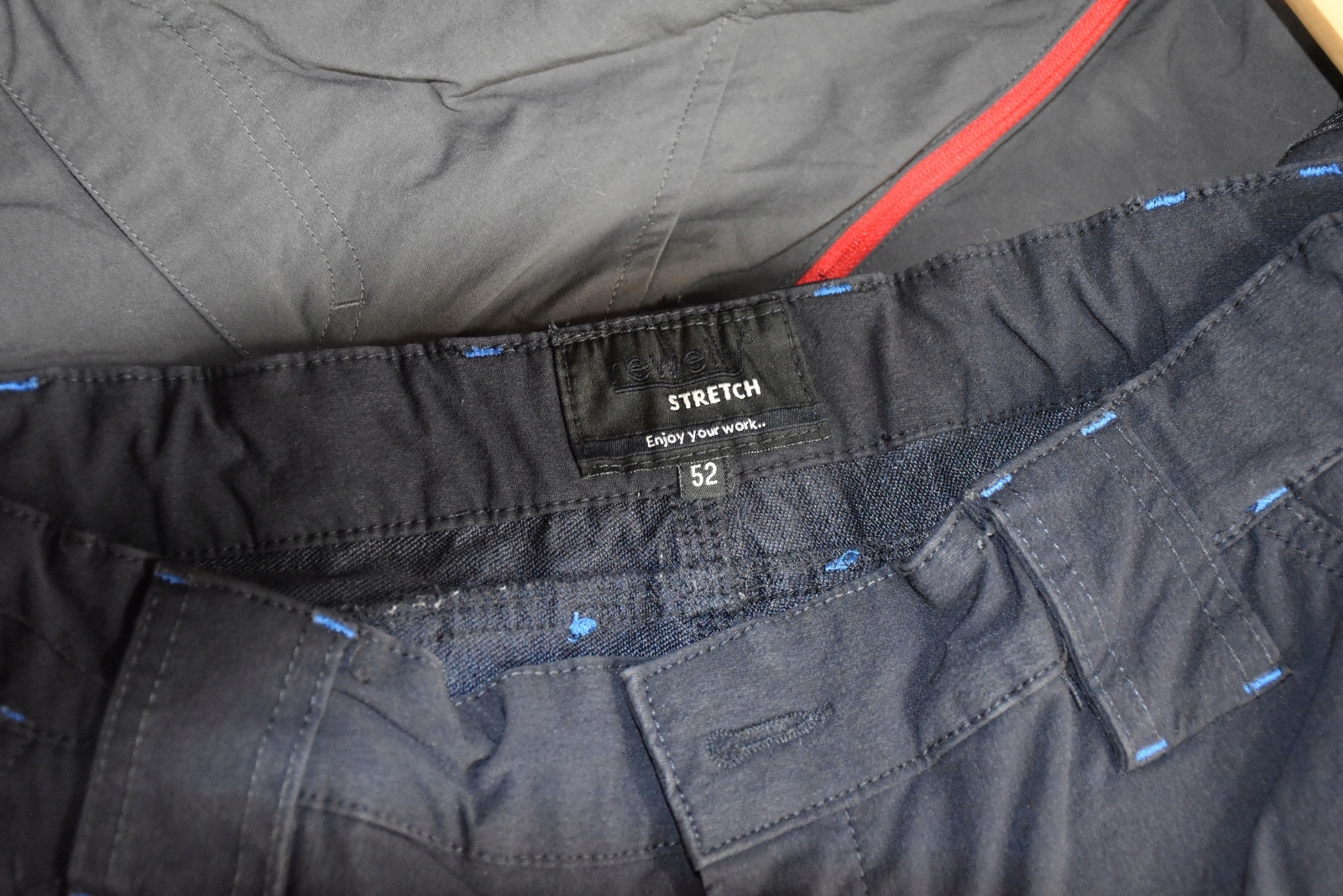 Płaskie szwy dla dodatkowego komfortu noszenia