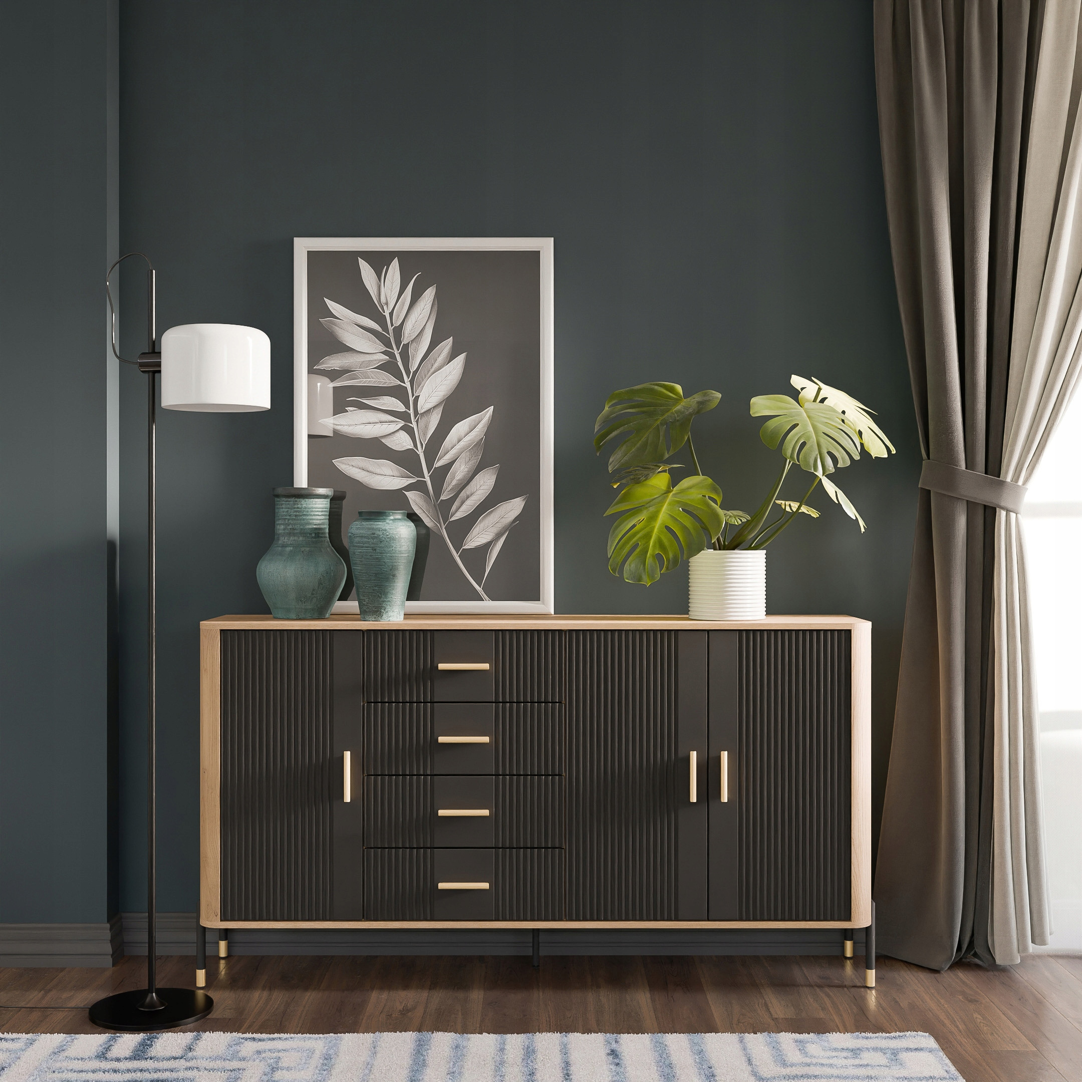 Przestronność i organizacja – cztery szuflady i dwie szafki