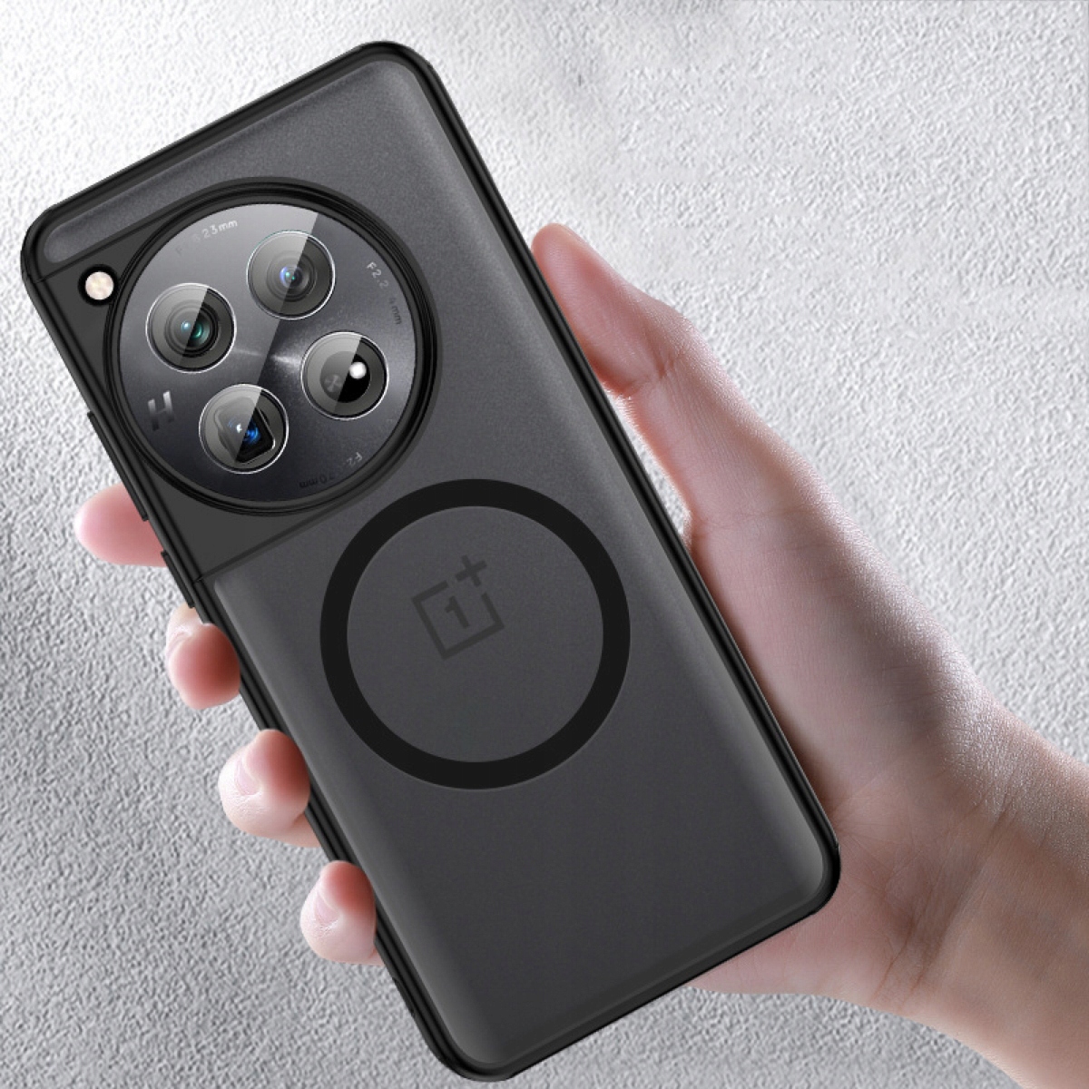 Najważniejsze cechy etui – Kolor i materiał