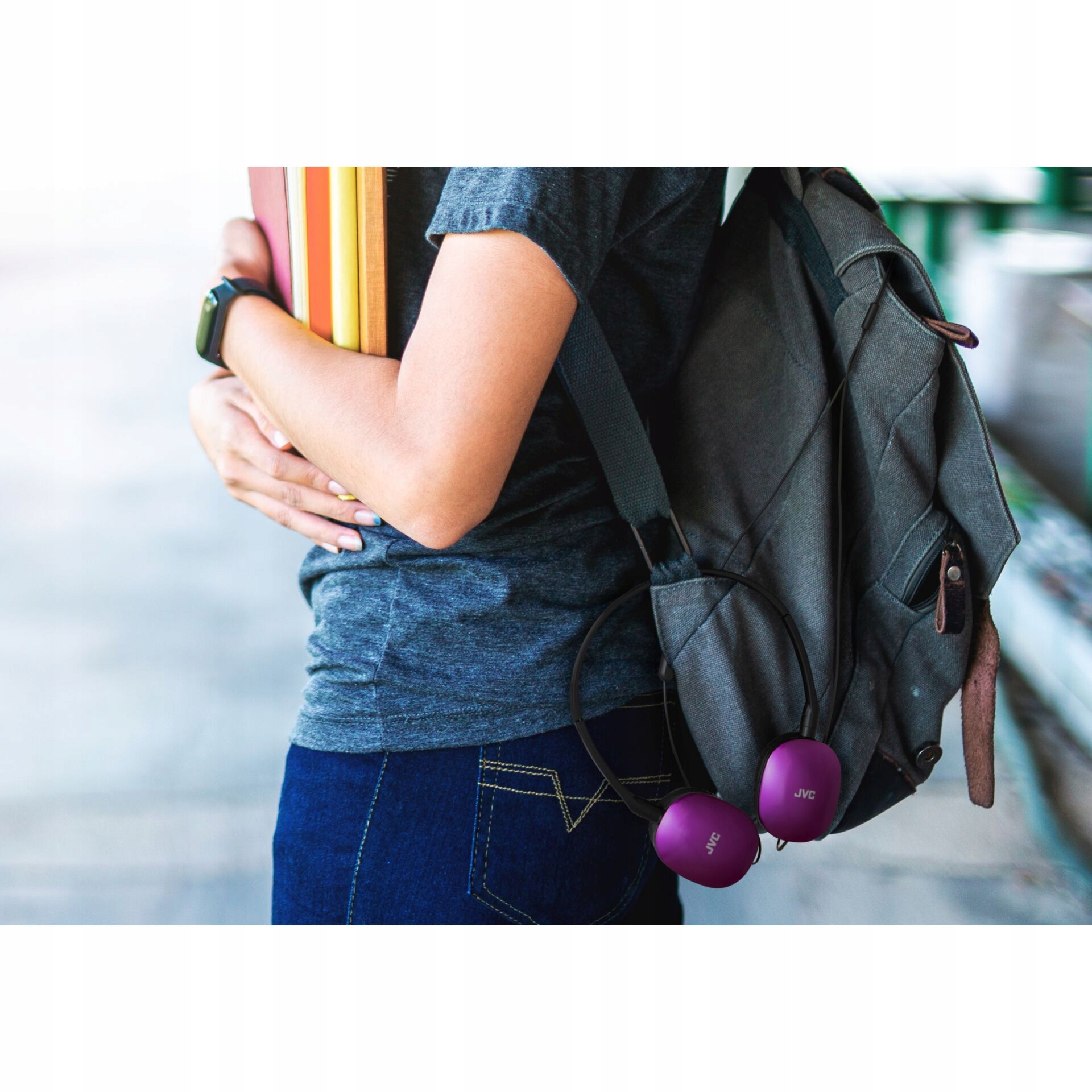 Lekka i składana konstrukcja dla wygody użytkowania