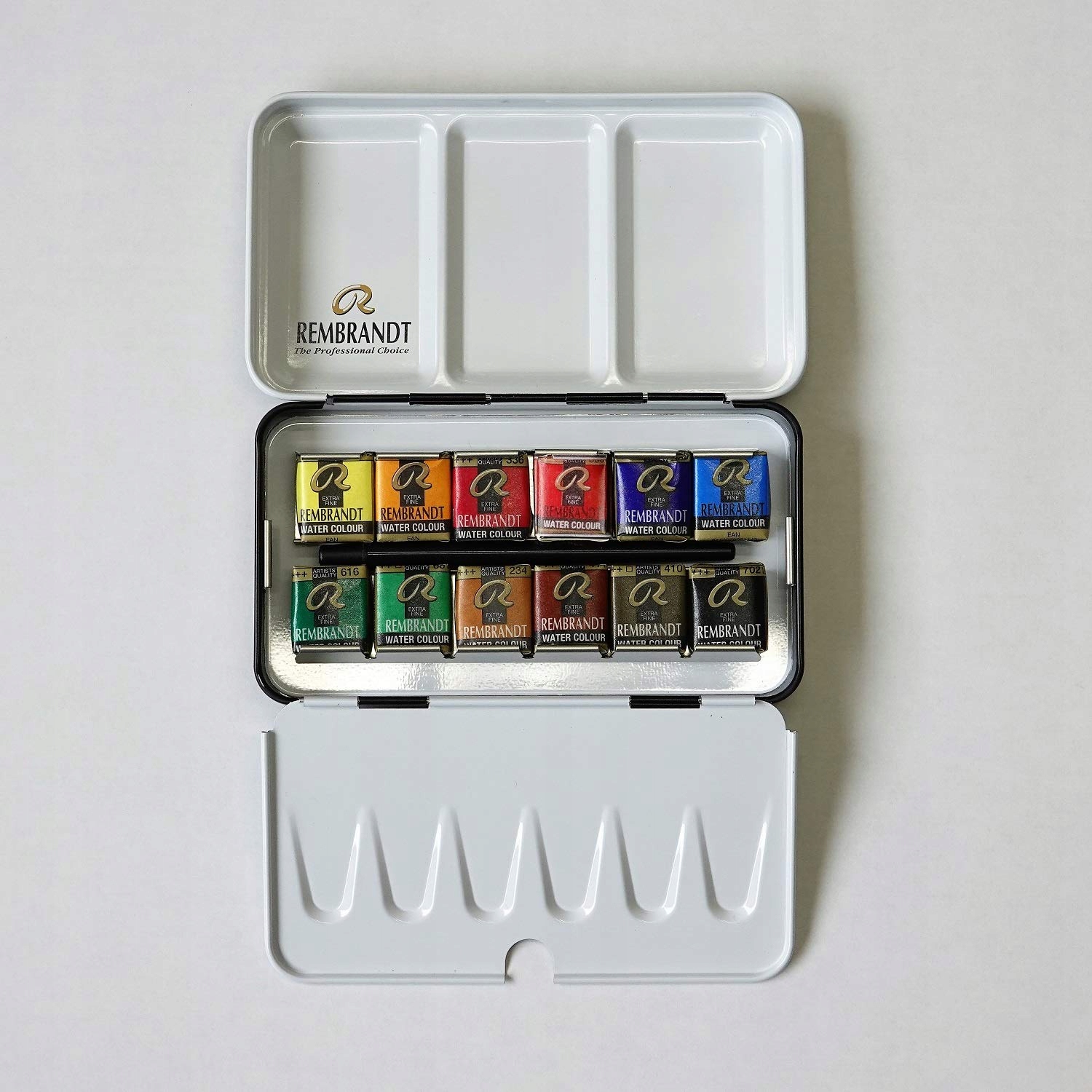 Czyste pigmenty dla intensywnych kolorów