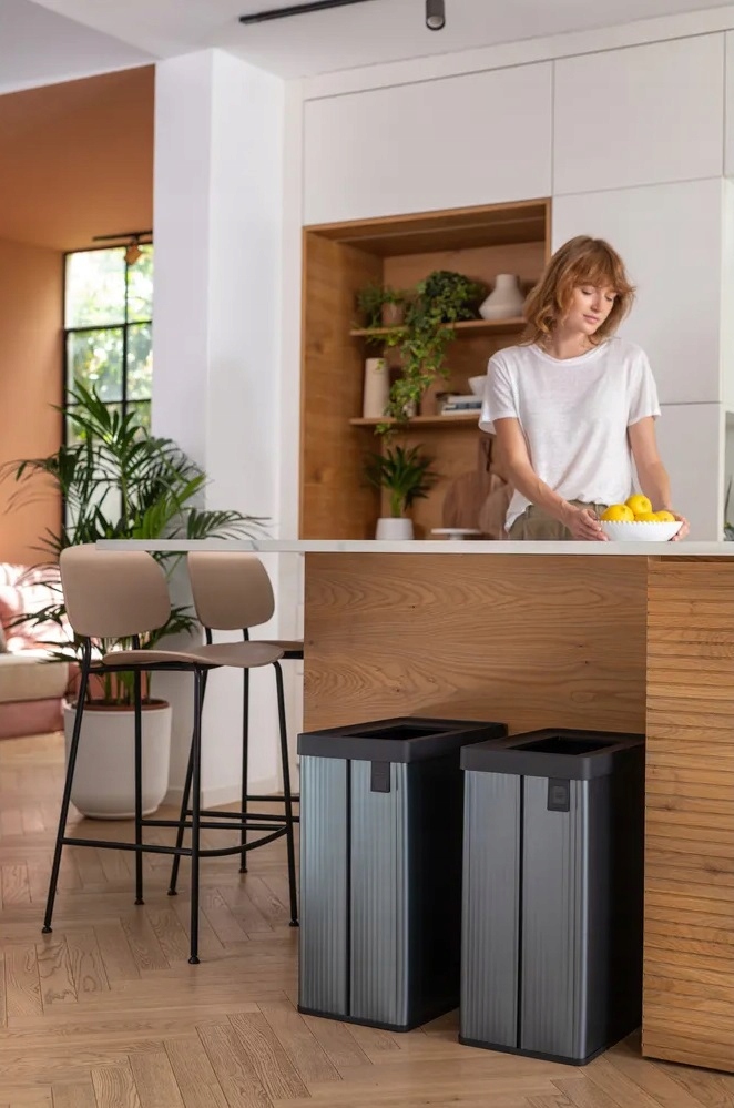 Kosz do recyklingu 54 L KETER – Ekologiczne rozwiązanie dla Twojego domu