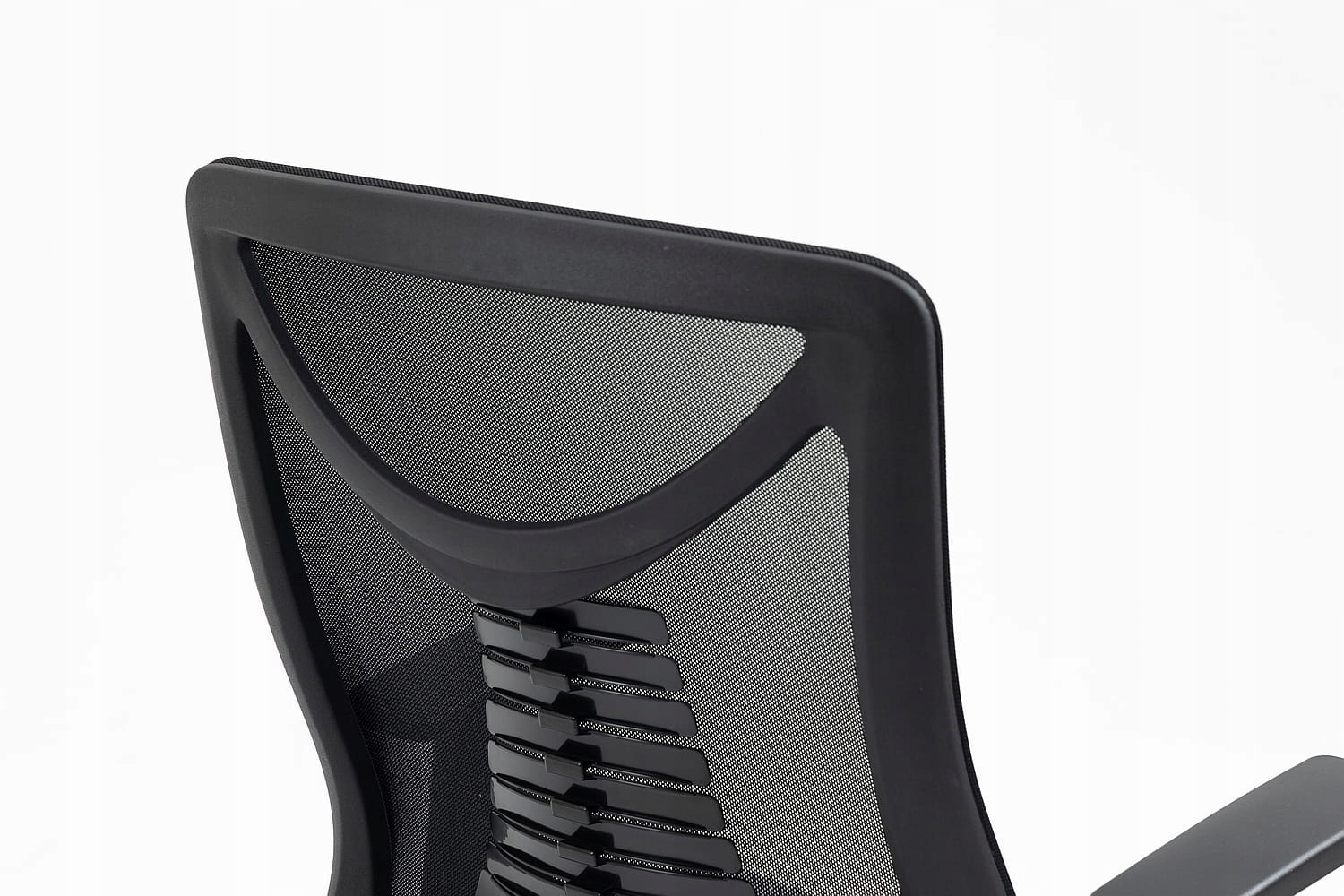 Materiały wysokiej jakości – tkanina i siatka