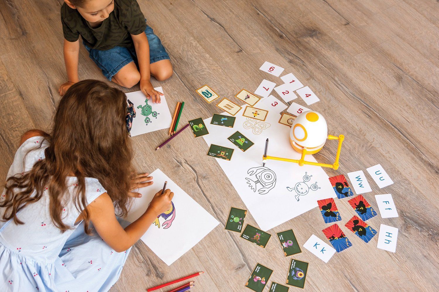 WeDraw to edukacyjna zabawka, która pomaga w nauce rysowania