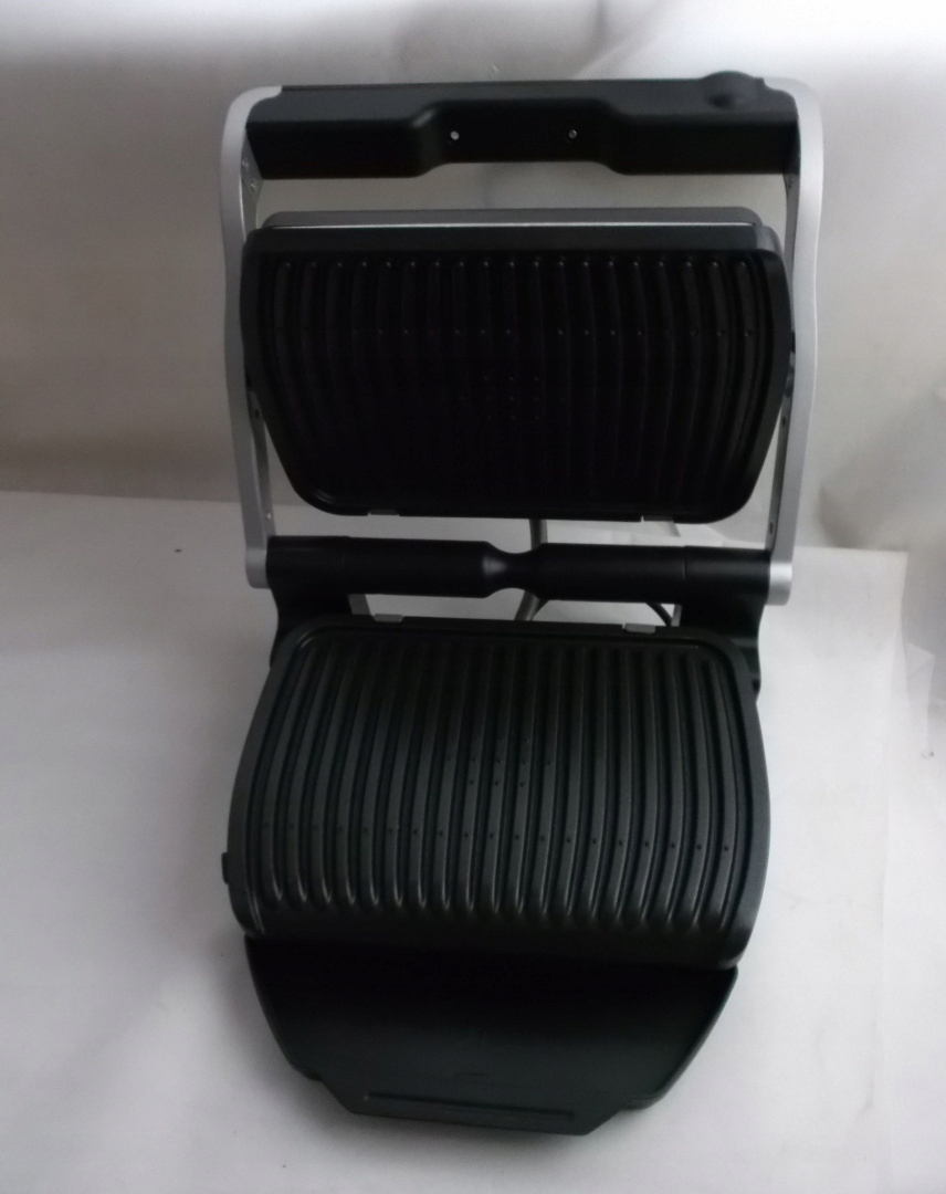 Powierzchnia grillowania 600 cm² – idealna dla 2-4 osób