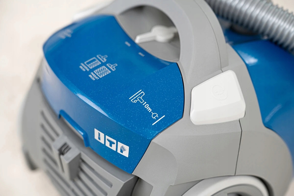 Moc silnika 900 W – Skuteczne sprzątanie każdego dnia