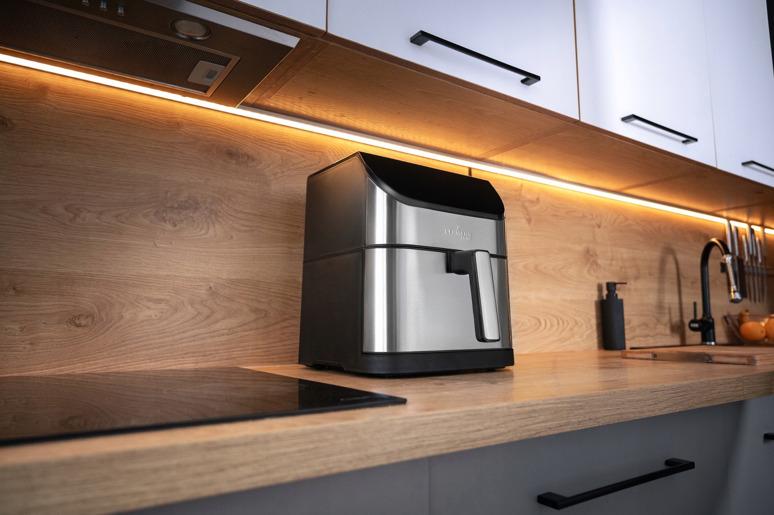 FRYTKOWNICA BEZTŁUSZCZOWA AIRFRYER 8L NIEPRZYWIERAJĄCA LEHMANN 12 PROGRAMÓW EAN (GTIN) 5905884559680