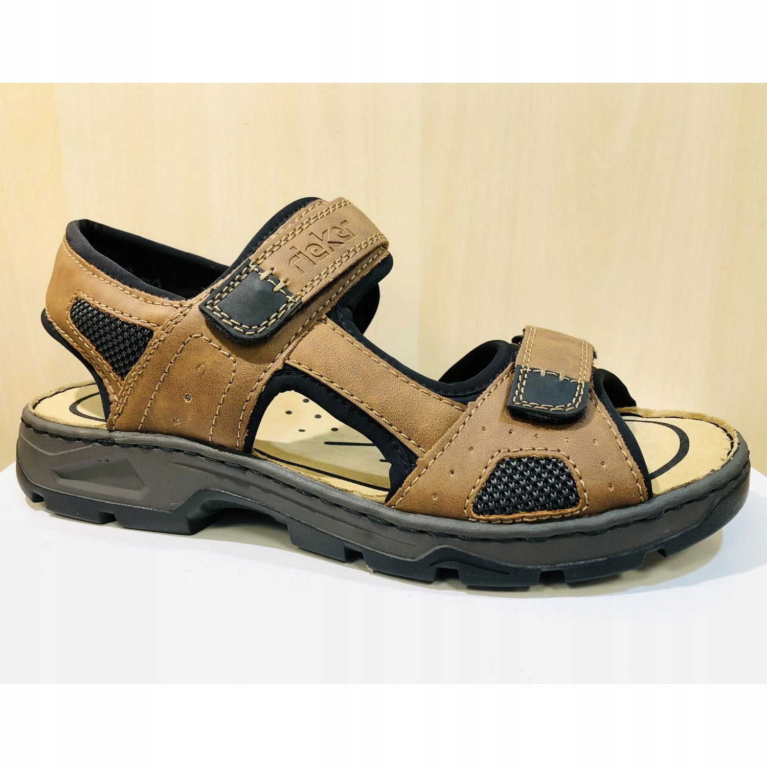 Stylowe brązowe sandały – Pasują do każdej stylizacji