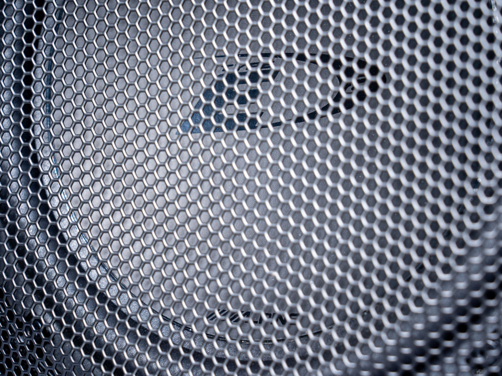 Potężne wzmocnienie basów – Ciesz się mocnym dźwiękiem w Volkswagenie T6.1 i T6