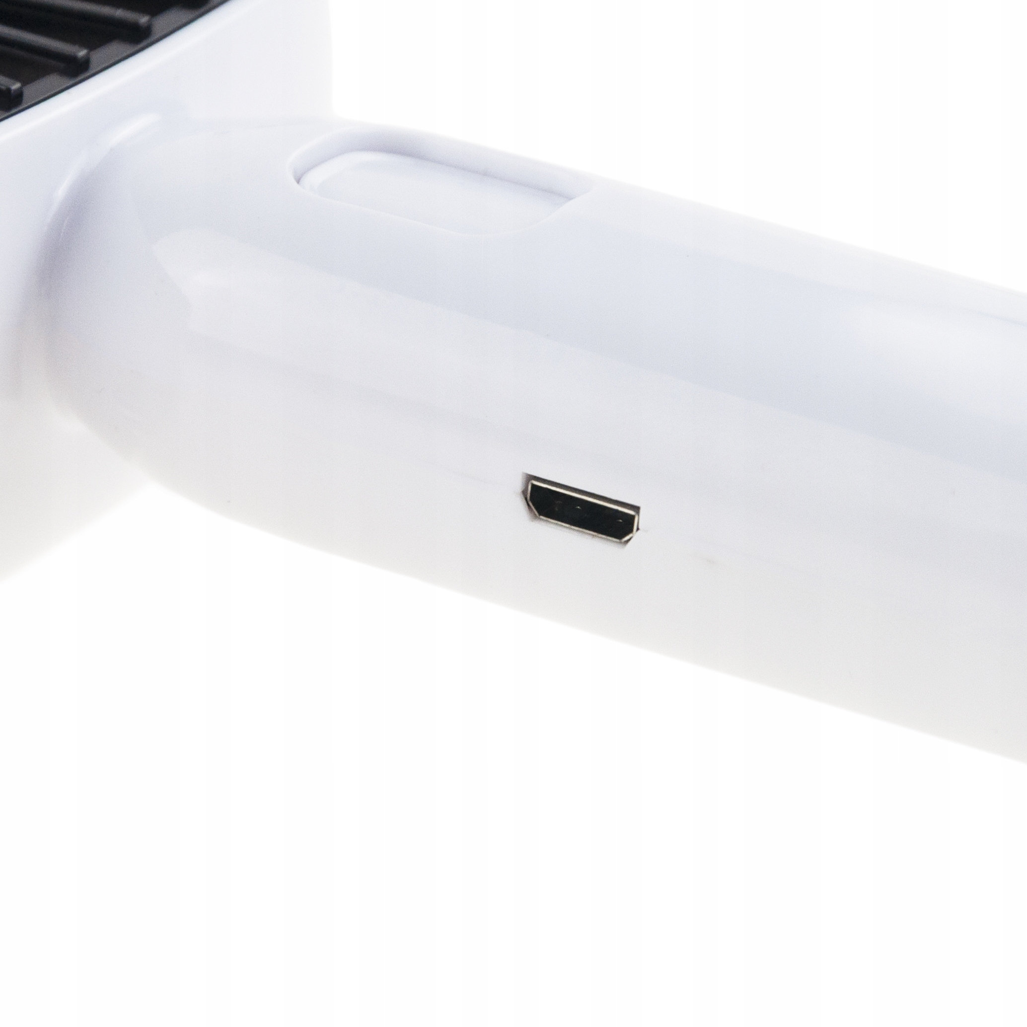 Dodatkowe cechy: metalowa kratka ochronna i uchwyt do przenoszenia