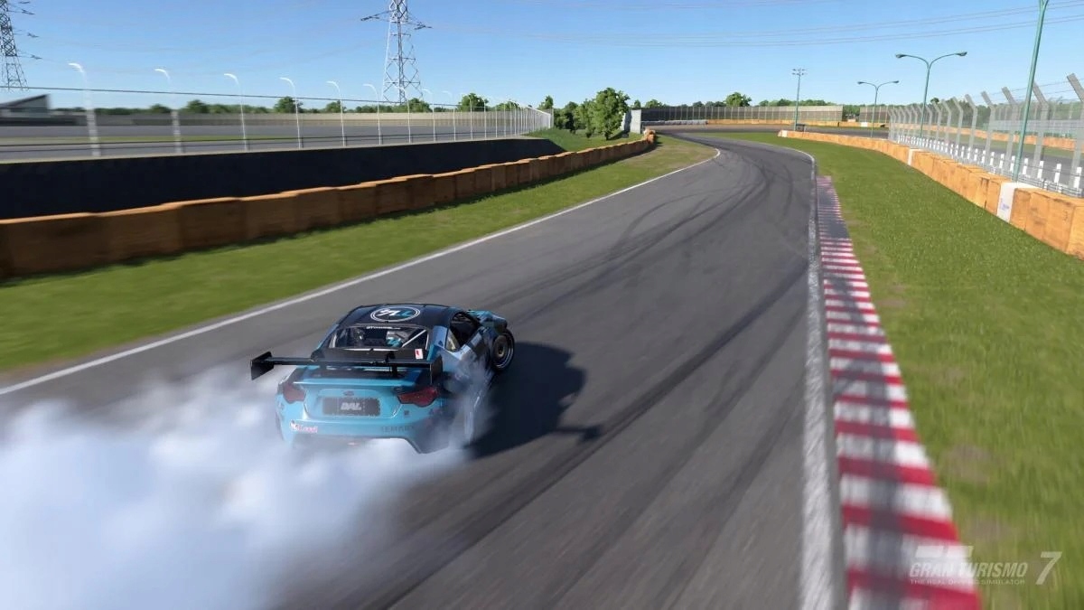 Różnorodność trybów gry – od kampanii po GT Sport
