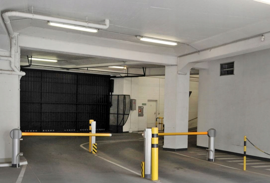 Zastosowanie w różnych lokalizacjach – Parking, magazyn, warsztat