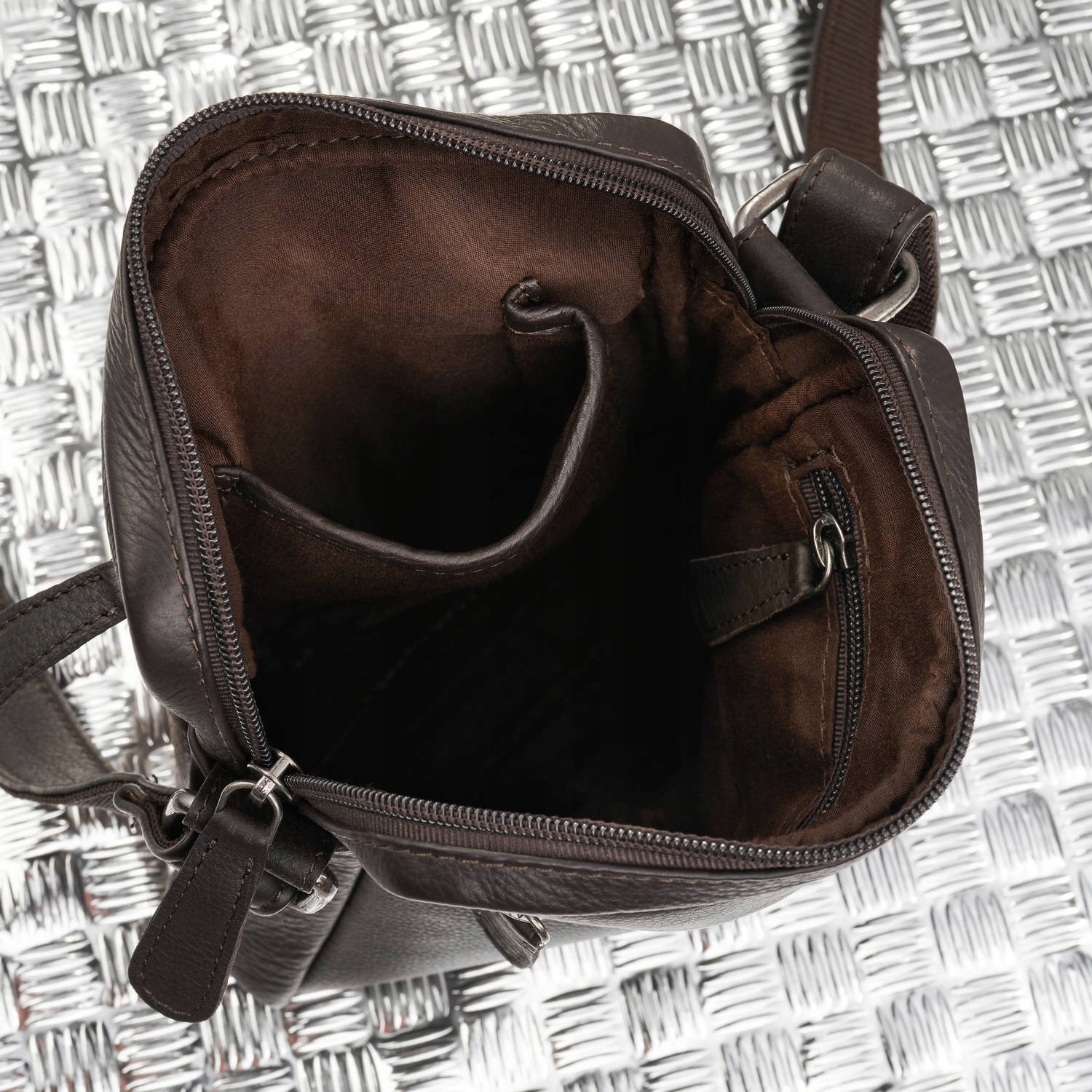 Regulowany pasek na ramię dla maksymalnego komfortu