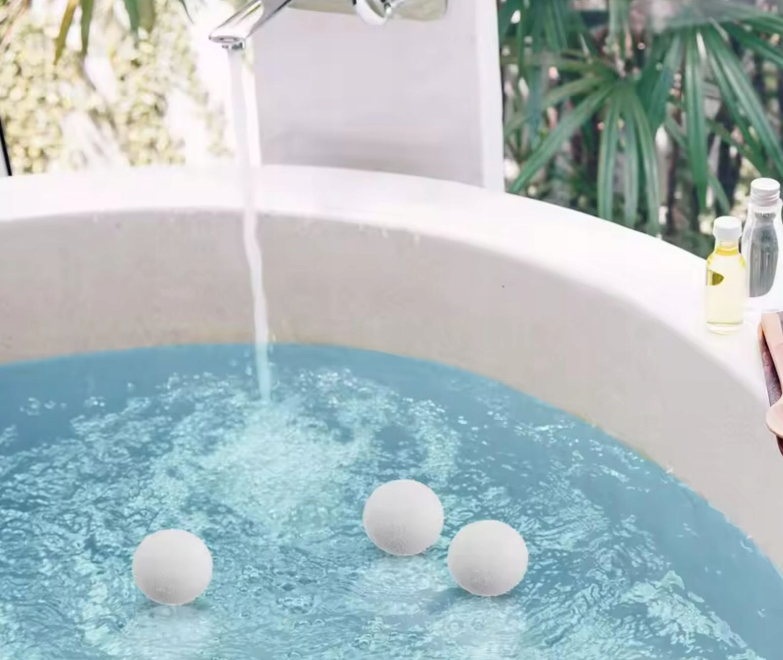 Idealne do jacuzzi i spa – jak działają kule absorpcyjne?