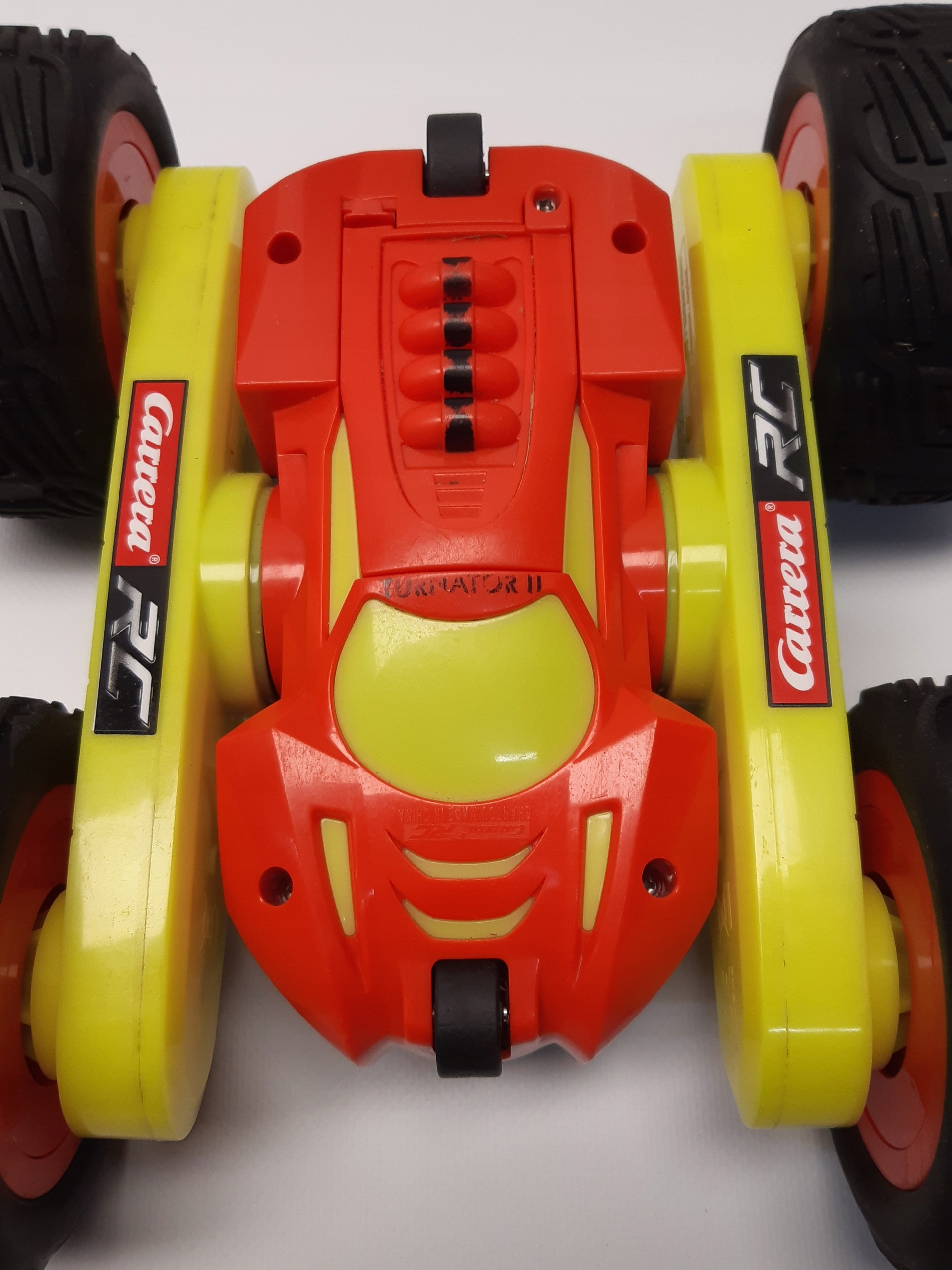 Wydajny akumulator LiFePO4 i czas zabawy do 30 minut