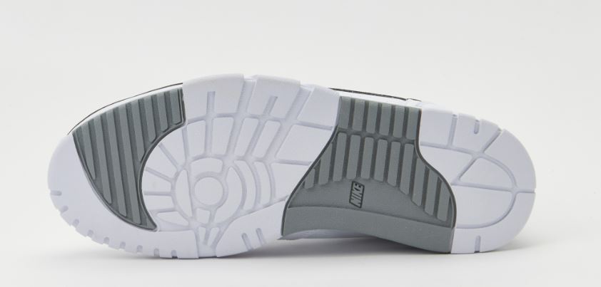 Retro design inspirowany latami 90. – Klasyka w nowoczesnym wydaniu