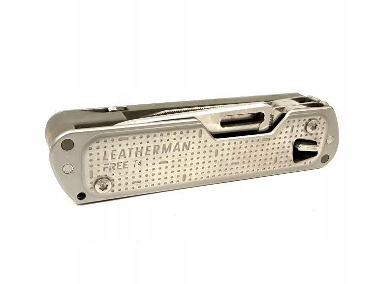 Leatherman Free T4 Navy – Niezawodny towarzysz w każdej przygodzie