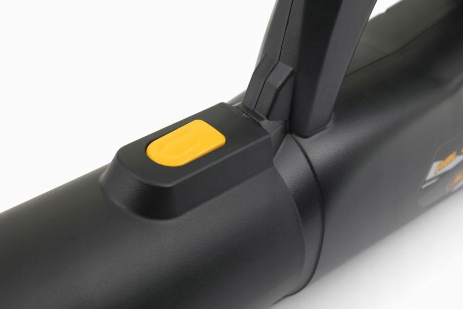 В комплект входят аккумулятор и зарядное устройство — готовы к использованию.