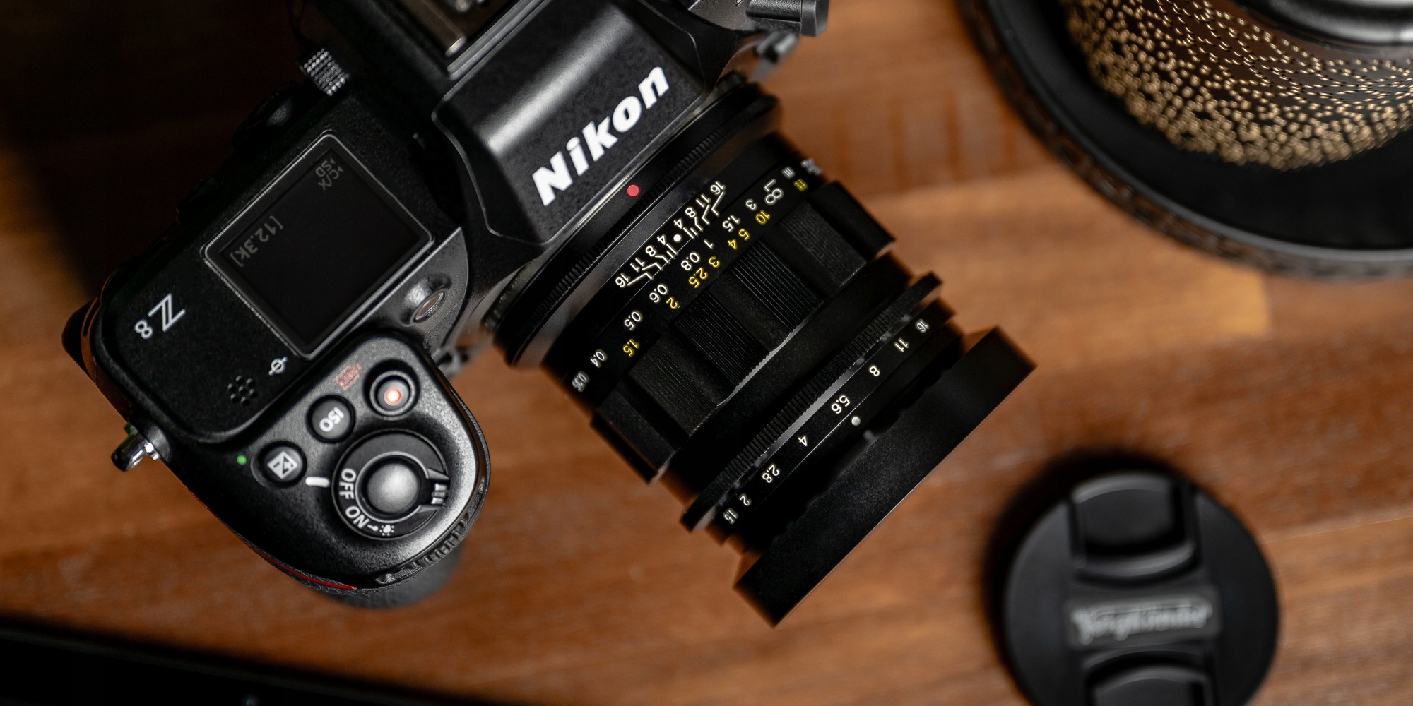 Kompaktowe wymiary i solidna konstrukcja – Obiektyw stworzony na lata