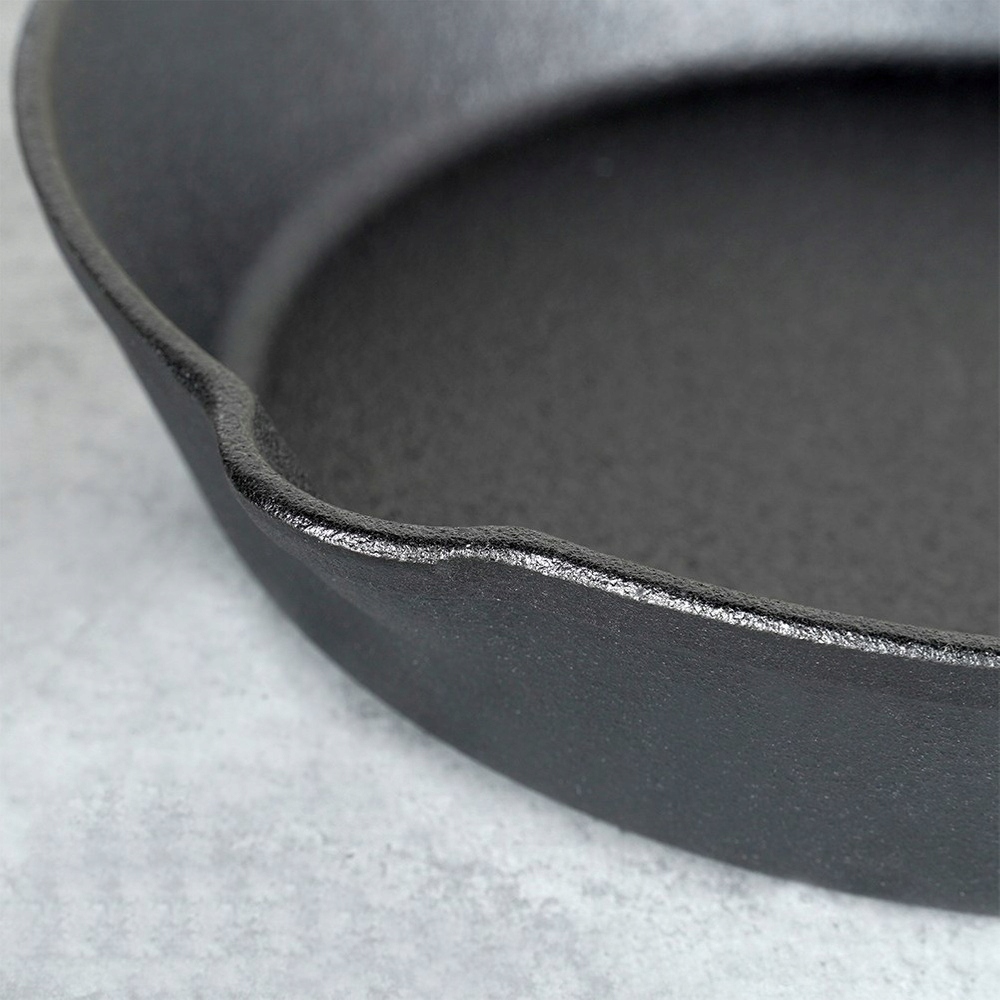 Wszechstronność zastosowania – Idealna do smażenia, duszenia i pieczenia