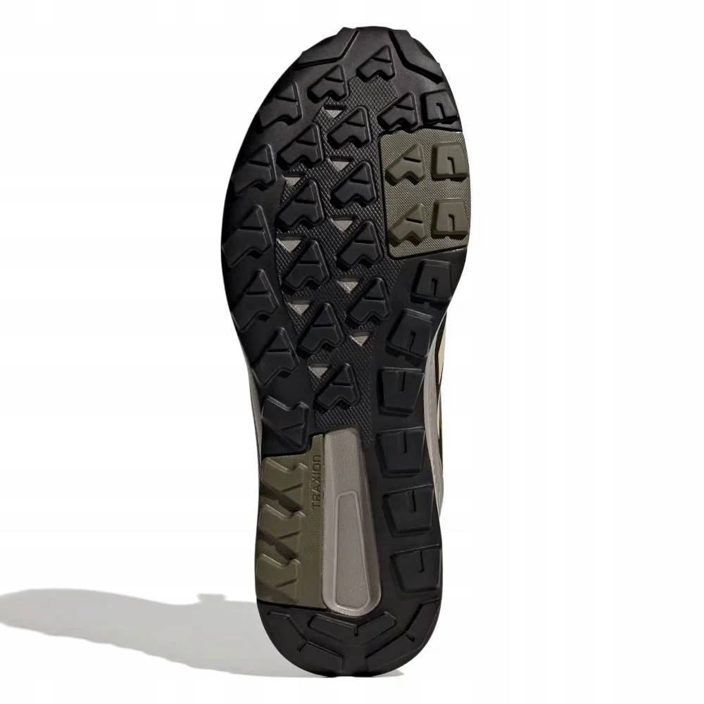 Doskonała przyczepność na mokrych nawierzchniach z gumową podeszwą TRAXION™