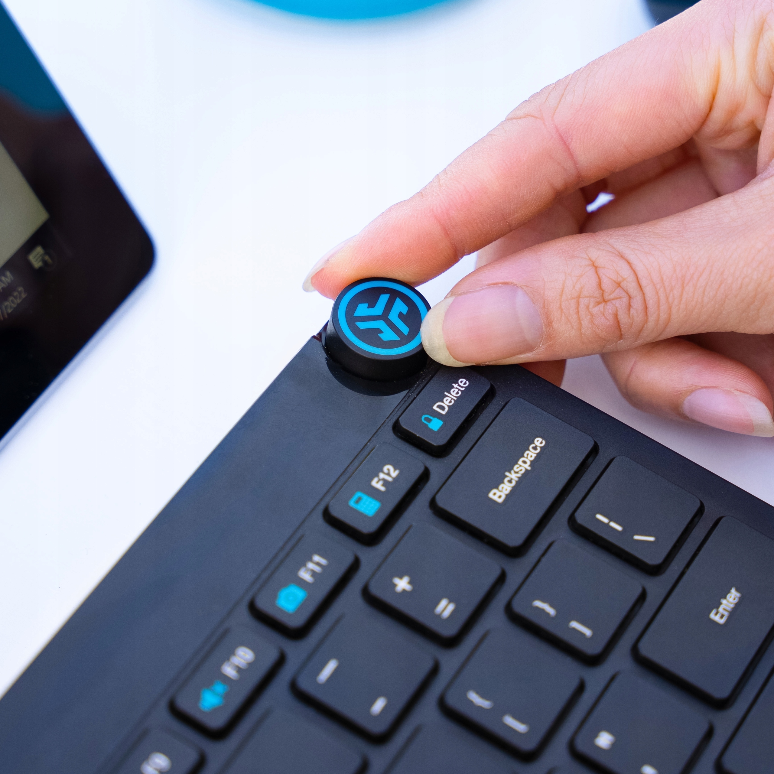 Multimedialne pokrętło do szybkiej kontroli dźwięku